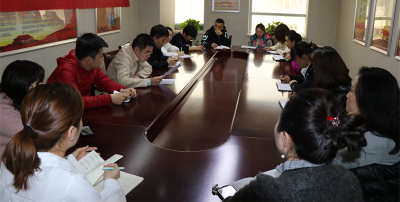 學(xué)習(xí)'‘三秦楷模“先進(jìn)事例_副本.jpg