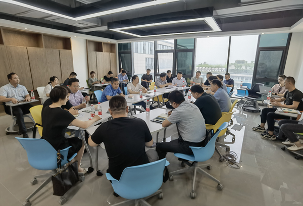 1626743208290499X949.jpg 秦創(chuàng)元現(xiàn)場(chǎng)會(huì)_副本.jpg