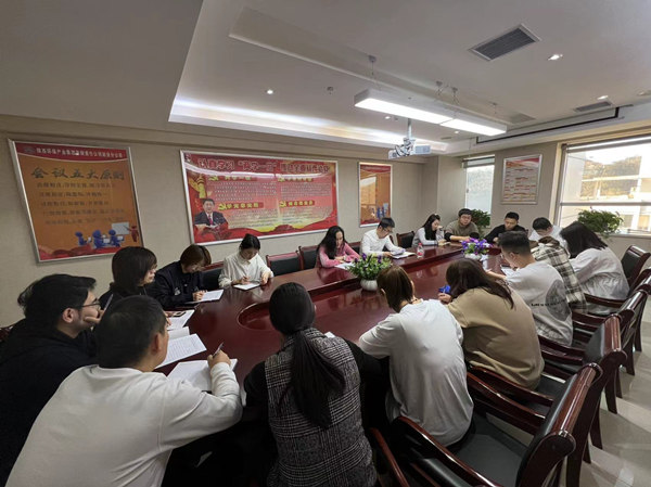 延安市環(huán)境保護工程公司學(xué)習(xí)照片_副本.jpg