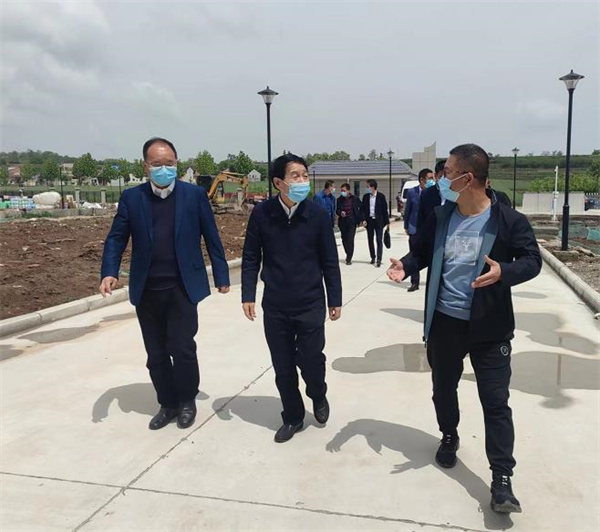寶雞市人大常委會黨組成員、副主任蘇少敏到水環(huán)境公司寶雞蟠龍新區(qū)污水處理廠調(diào)研.jpg